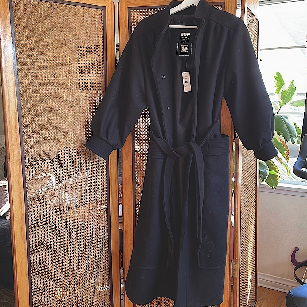 Beautiful NEW never worn OOFEWEAR coat bought January 2202